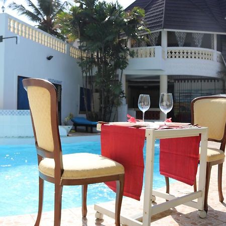 Room In Guest Room - A Wonderful Beach Property In Diani Beach Kenya Mombasa Exterior foto
