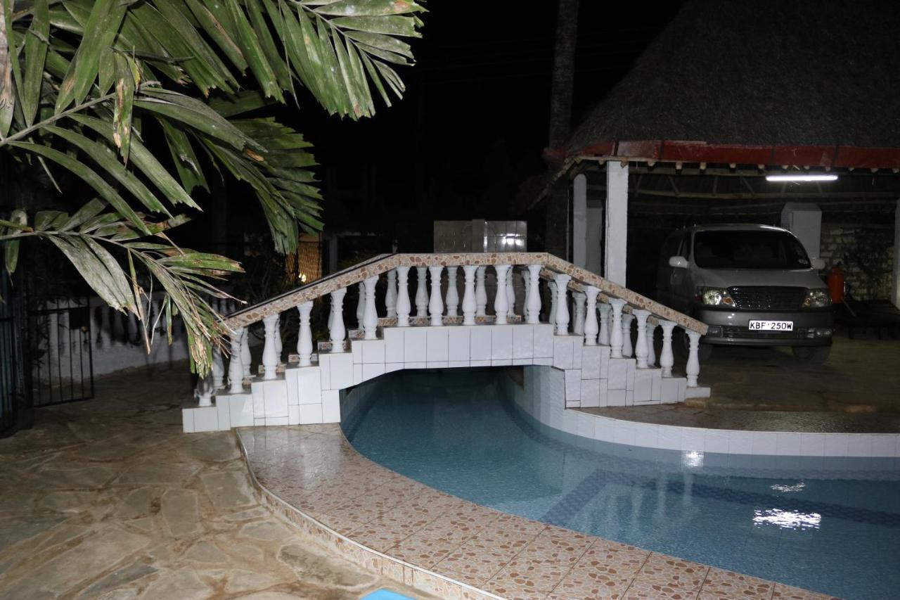 Room In Guest Room - A Wonderful Beach Property In Diani Beach Kenya Mombasa Exterior foto