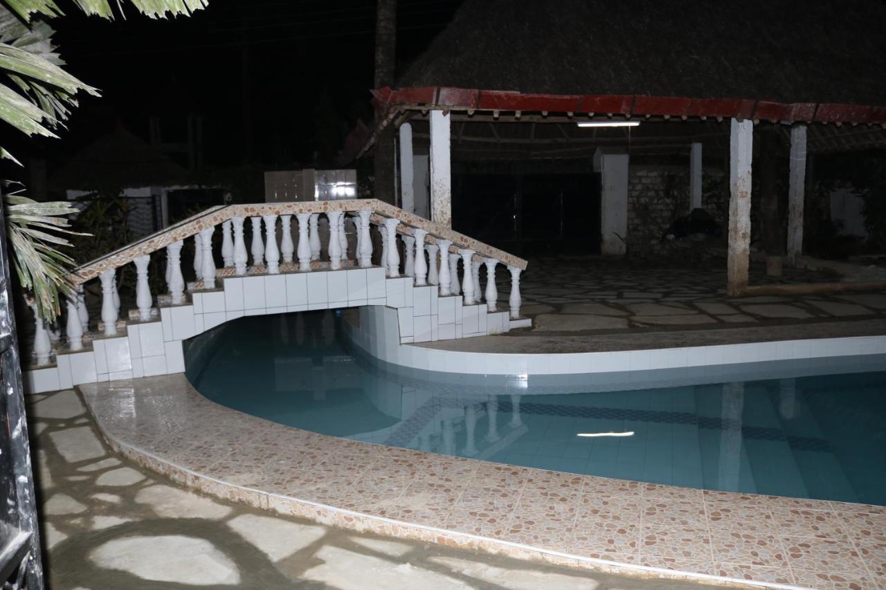 Room In Guest Room - A Wonderful Beach Property In Diani Beach Kenya Mombasa Exterior foto